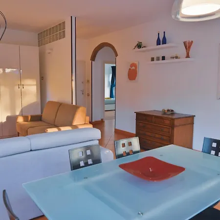 Artemisia Сестри-Леванте